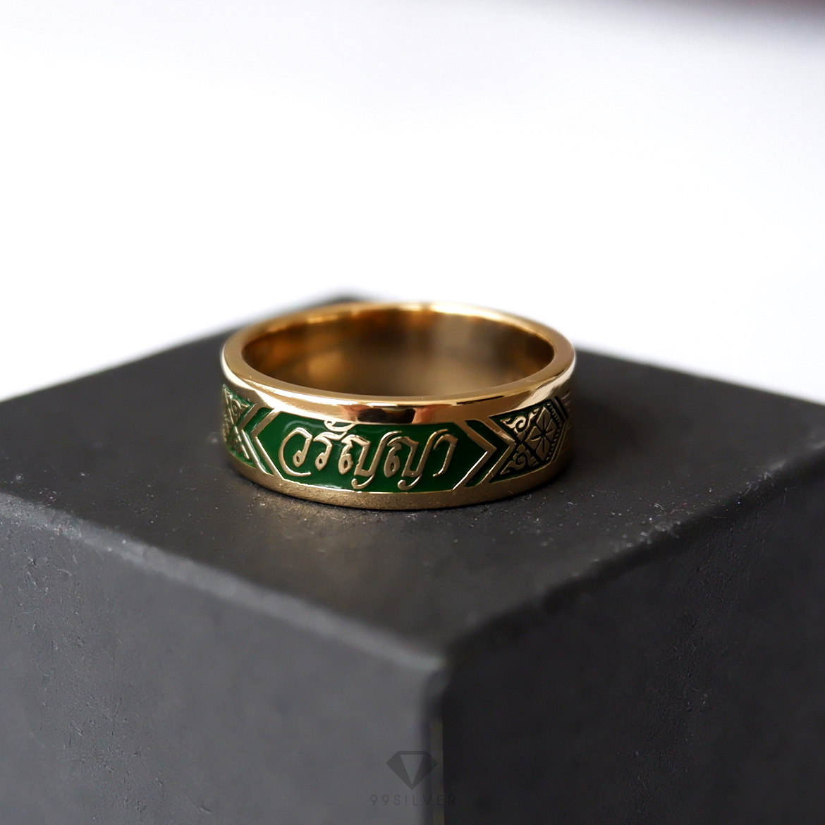 แหวนนามสกุลเงินแท้เคลือบทอง,พิ้งค์โกล,ไวท์โกล หน้า 6 มิลลิเมตร ผิวเรียบ พื้นหลังลงยา