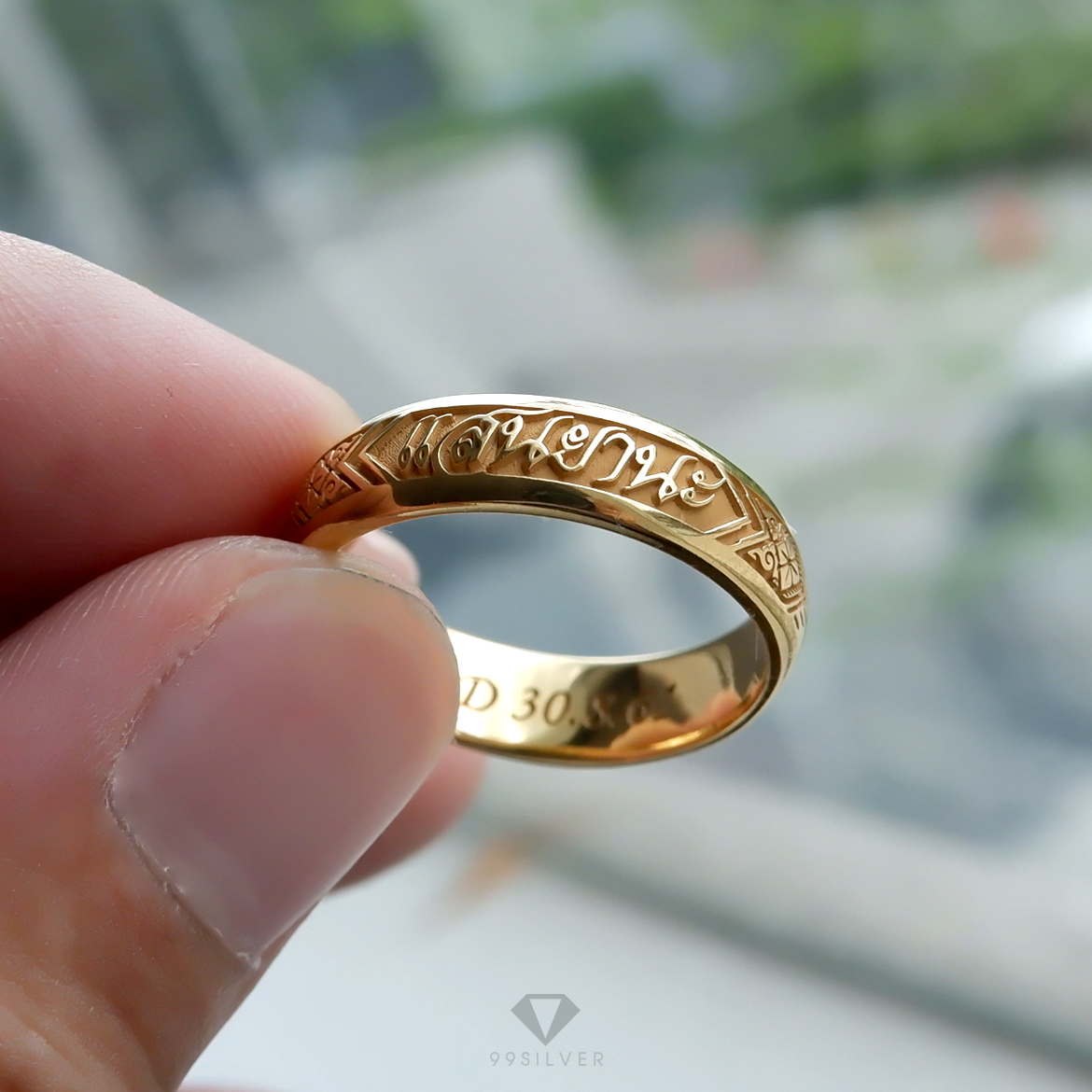 แหวนนามสกุลเงินแท้เคลือบทอง,พิ้งค์โกล,ไวท์โกล หน้า 6 มิลลิเมตร ผิวโค้ง พื้นหลังพ่นทราย