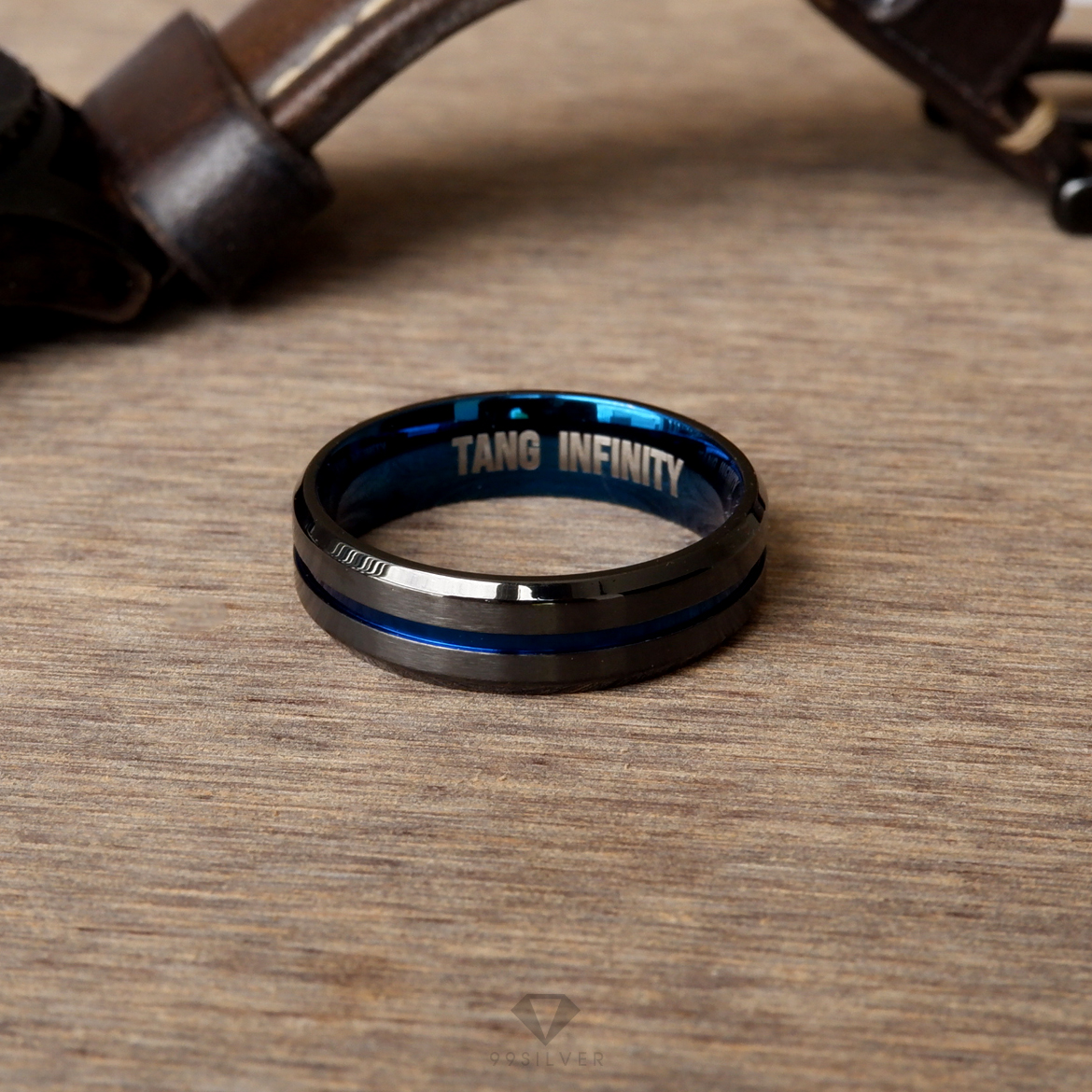 แหวนสแตนเลส Blue Black ไทเทเนี่ยม หน้ากว้าง 6 มิล ผิวเรียบปัดด้านแฮร์ไลน์