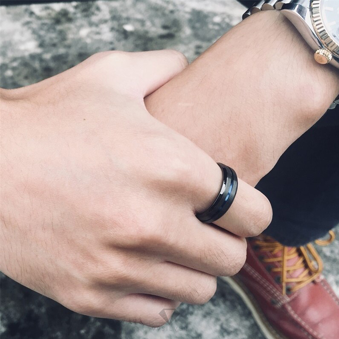 แหวนสแตนเลส Blue Black ไทเทเนี่ยม หน้ากว้าง 6 มิล ผิวเรียบปัดด้านแฮร์ไลน์