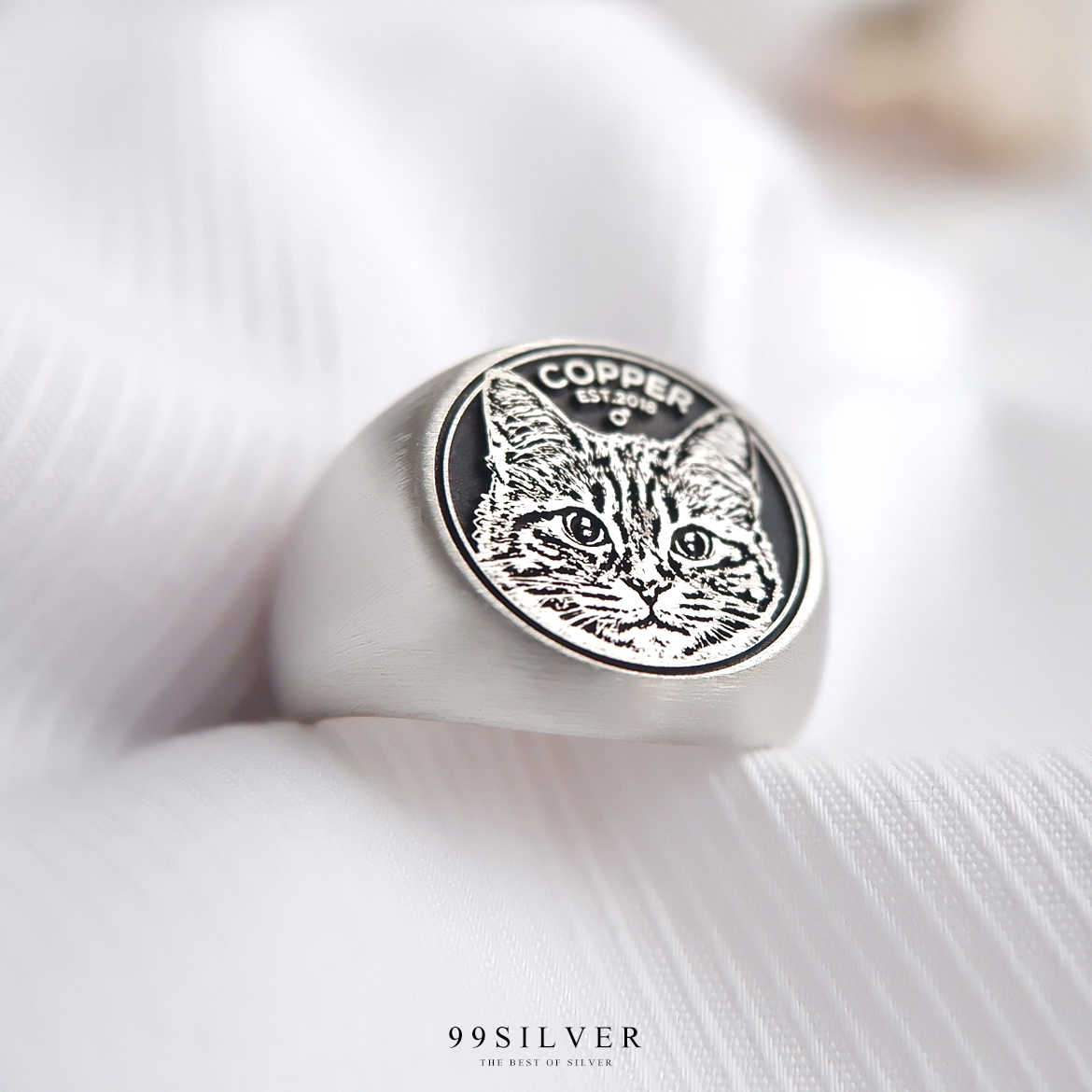 แหวนสัตว์เลี้ยง ที่นำเอาภาพสัตว์เลี้ยงของคุณมาแกะสลักบนหน้าแหวนแบบ 2D 