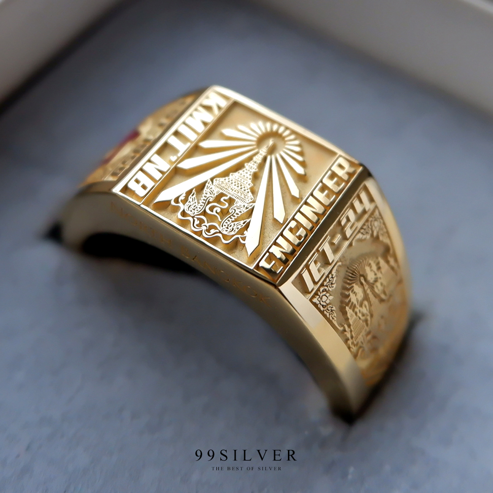 แหวนรุ่น ตัวเรือนเงินแท้แบบมาตรฐาน (เหลี่ยม) สามารถออกแบบ Logo ได้ทุกตำแหน่ง