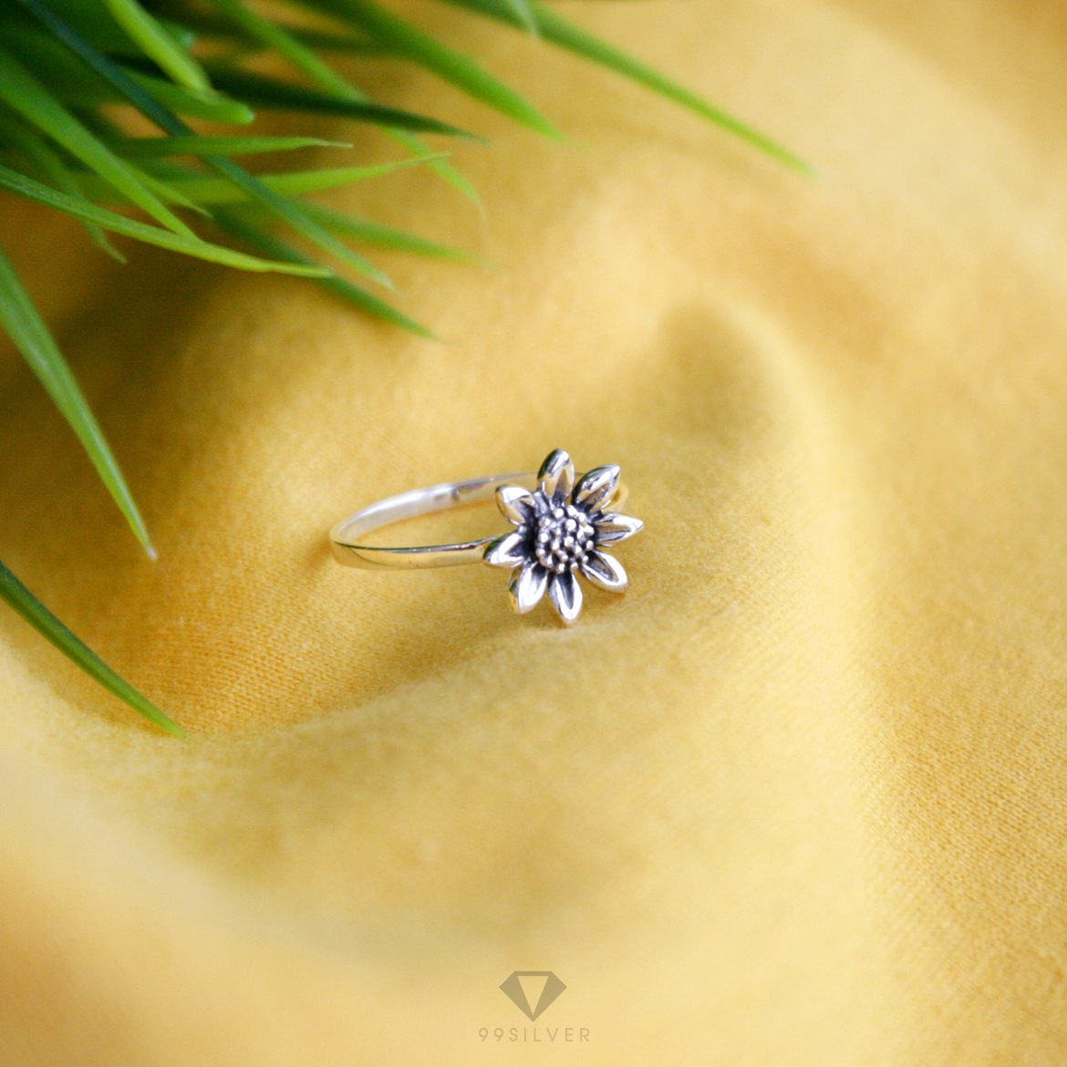 แหวนทานตะวัน Himawari ring (ความรัก ความซื้อสัตย์)